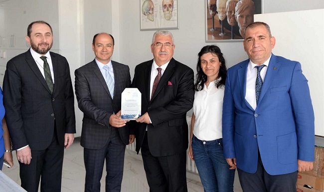 AHMET AHLATÇI’DAN HİTİT’E LABORATUVAR