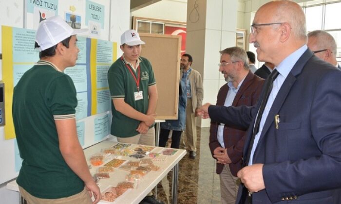 TÜBİTAK 4006 BİLİM FUARI AÇILDI