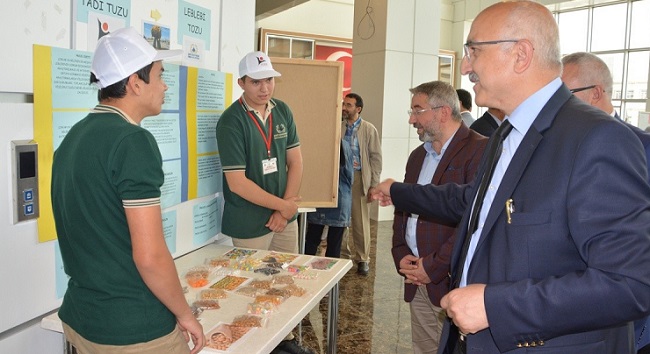TÜBİTAK 4006 BİLİM FUARI AÇILDI