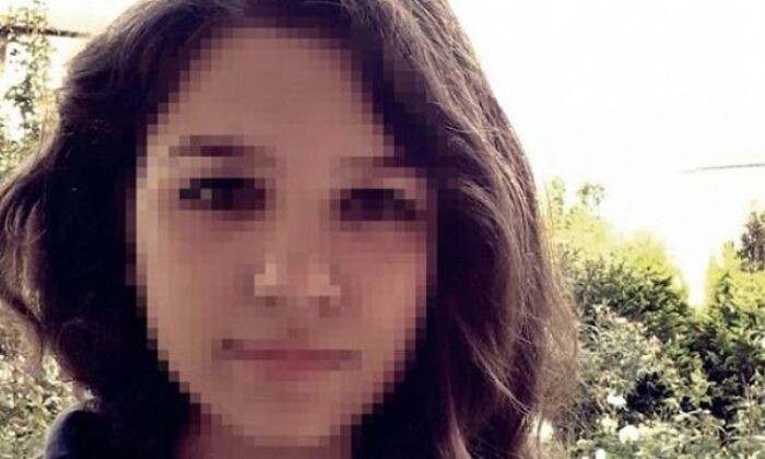 19 YAŞINDAKİ GENÇ KIZ SIRRA KADEM BASTI