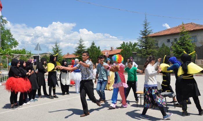 ENGELLİ ÖĞRENCİLERE ANLAMLI DESTEK