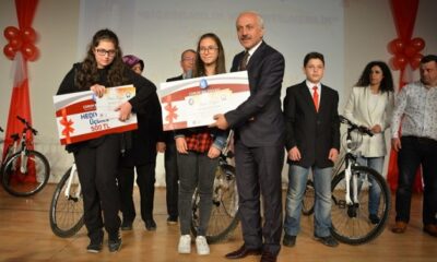 RESİM YARIŞMASINDA ÖDÜLLER VERİLDİ