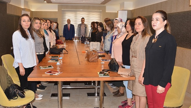 ÖĞRETMENLERE YARATICI DRAMA EĞİTİMİ