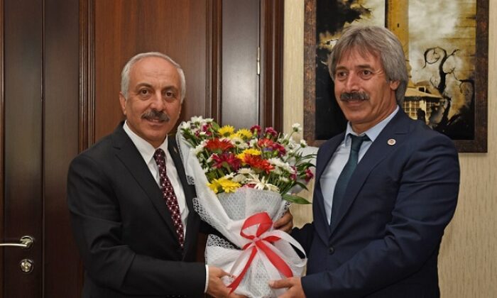 VAKIFLARDAN BAŞKAN GÜL’E ZİYARET