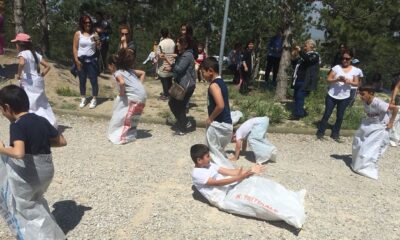 OKULDAN EĞLENEREK MEZUN OLDULAR