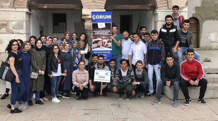 ELVAN ÇELEBİ’DE MESNEVİ OKUMALARI