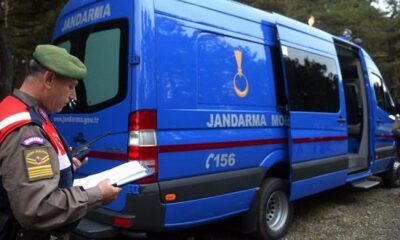 JANDARMA KAZI YAPARKEN YAKALADI!