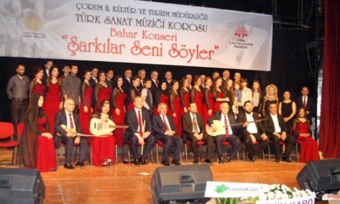 ‘SARKILAR SENİ SÖYLER ‘BÜYÜLEDİ