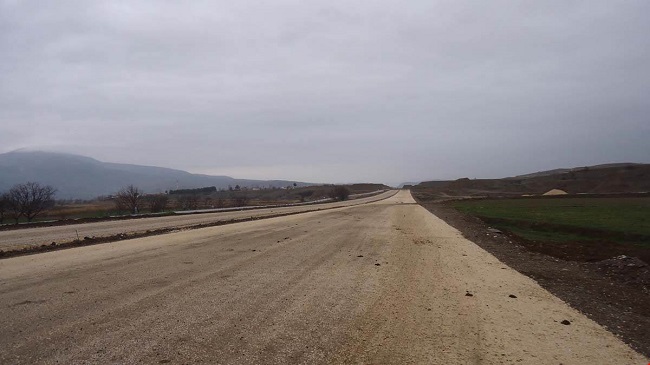 YOL ÇALIŞMALARI DEVAM EDİYOR