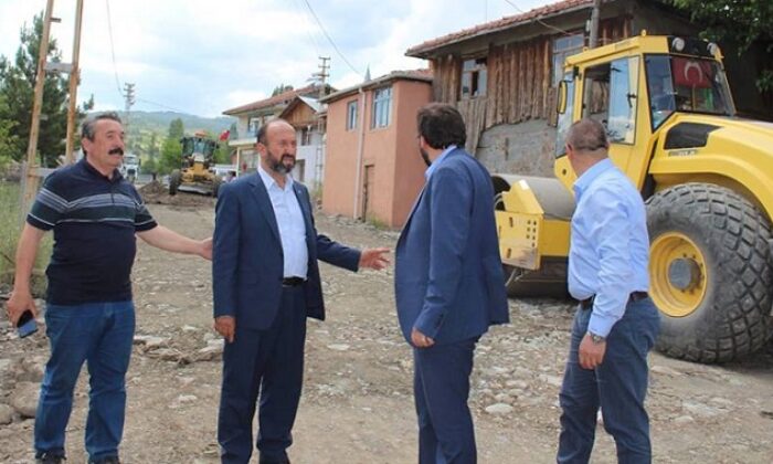 ASFALT ÇALIŞMALARINI YERİNDE İNCELEDİ