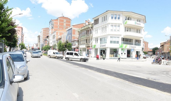 BAŞKAN SÖZÜNÜ TUTTU YOLU AÇTI