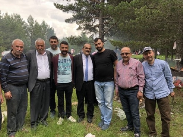 BAŞKAN ZEKİ ŞEN’E SEVGİ SELİ