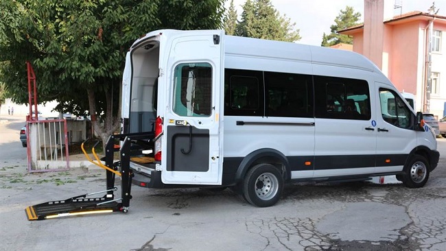 ÇORUM’A ENGELLİ MİNİBÜSÜ GÖNDERİLDİ