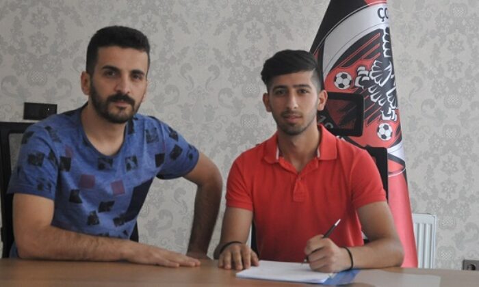 2 FUTBOLCU 4 YILLIK İMZA ATTI