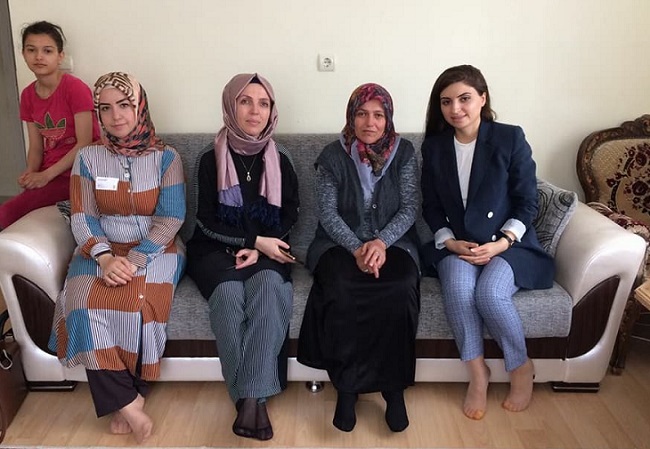 ŞEHİT ANNESİNİ ZİYARET ETTİLER
