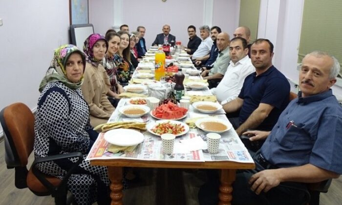 EĞİTİM CAMİASI İFTARDA BULUŞTU