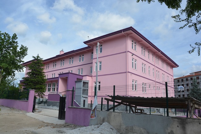 GENÇLERİMİZE YATIRIM YAPIYORUZ