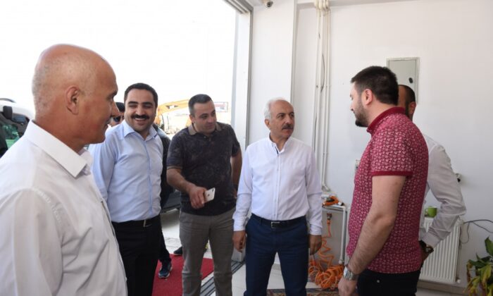 GÜL VE AKAR’DAN ESNAF ZİYARETİ