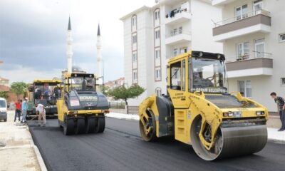 1 HAFTADA 3 BİN TON ASFALT DÖKÜLDÜ