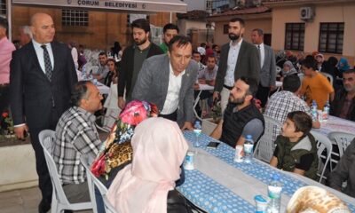 ULU CAMİDE BERABER İFTAR YAPTILAR