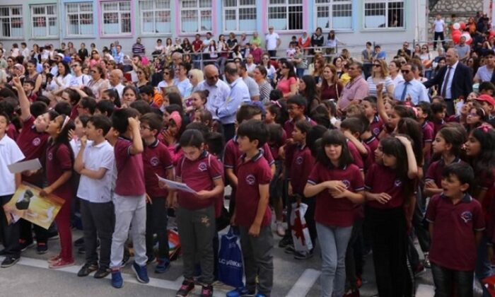 OKULLARDA KARNE SEVİNCİ YAŞANDI