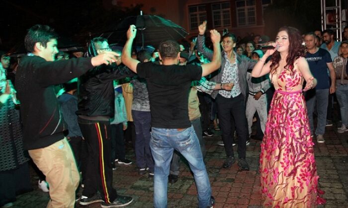 SUNGURLU BELEDİYESİNDEN BAYRAM ŞENLİĞİ