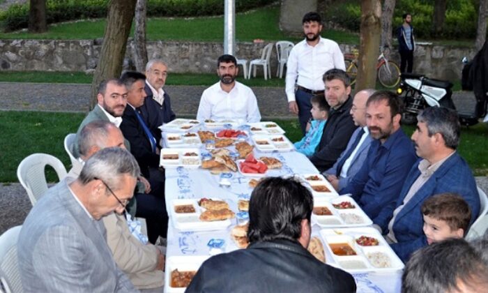 SAADET PARTİLİLER İFTARDA BULUŞTU