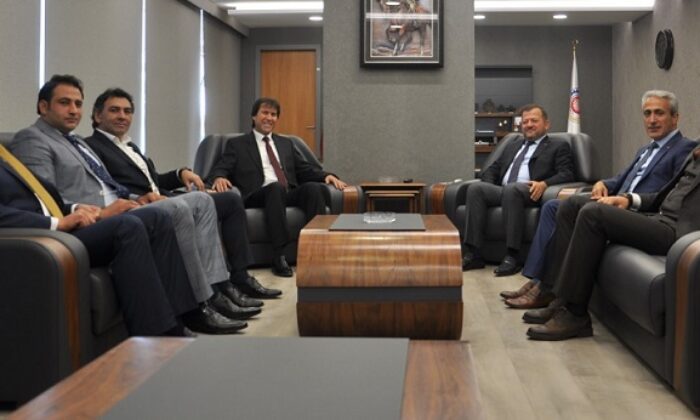 BEHİÇ AKKAŞ’A TEŞEKKÜR ETTİ