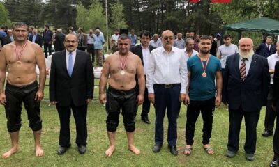 YAĞLI GÜREŞLER ŞENLİĞE RENK KATTI