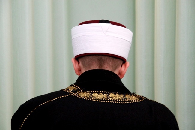 CAMİLERE SÖZLEŞMELİ İMAM TAKVİYESİ