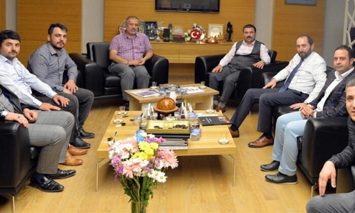 MUHTAR ADAYINDAN REKTÖR’E ZİYARET