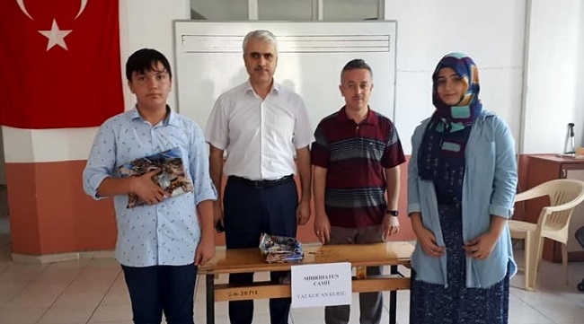 KUR’AN KURSLARI BİLGİDE YARIŞTI