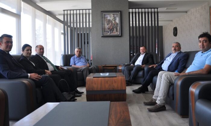 İŞ DÜNYASININ HER ZAMAN YANINDAYIZ
