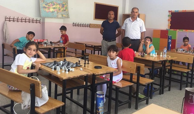 OKULLARDA YAZ KURSLARI DEVAM EDİYOR
