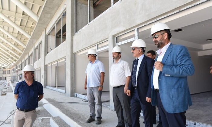 YENİ STADYUM İNŞAATINI İNCELEDİLER