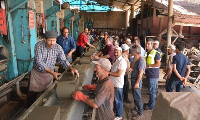 TUĞLA VE KİREMİT ÜRETİMİ KURSU AÇILDI