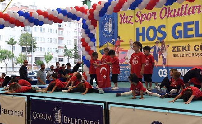 YAZ SPOR OKULLARINA RENKLİ AÇILIŞ