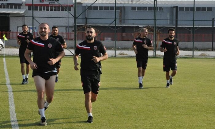 ÇORUM BELEDİYESPOR TOPBAŞI YAPTI