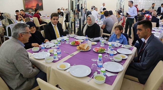 ŞEHİT AİLELERİ VE GAZİLERE YEMEK