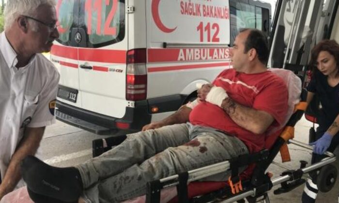 ACEMİ KASAPLAR KENDİLERİNİ KESTİ