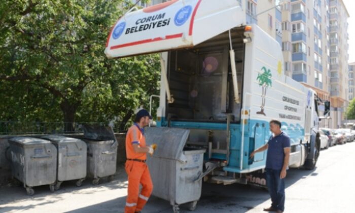 KONTEYNIRLAR DEZENFEKTE EDİLİYOR
