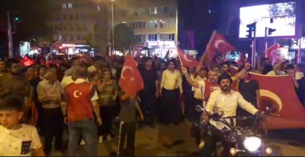 ÇORUM’DA CHP “ZAFER” YÜRÜYÜŞÜ YAPTI