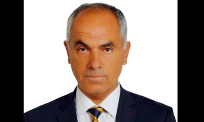 BELEDİYE İŞÇİSİNİ ECEL ARAÇTA YAKALADI