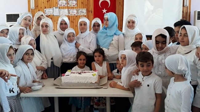 KUR’AN-I KERİM ÖĞRENENLER TAÇLANDIRILDI