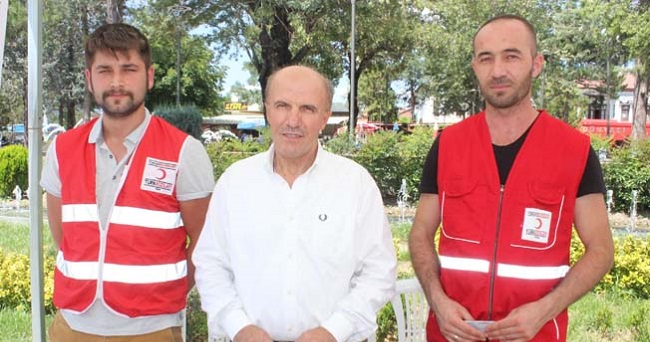KIZILAY KURBAN BAĞIŞ STANDI AÇTI