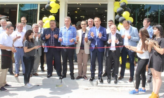 RENGİN KAFE HİZMETE AÇILDI