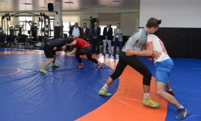 BAŞKAN FATİH’İN ANTRENMANINI İZLEDİ