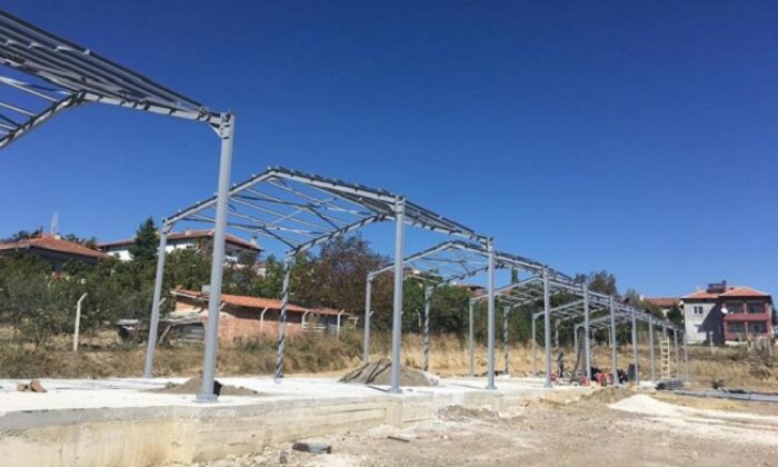 ORTAKÖY KAPALI PAZAR YERİNE KAVUŞUYOR