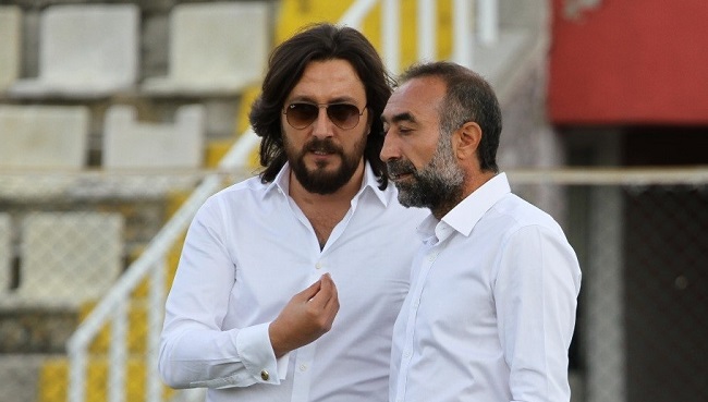 ÖZCAN’DAN TEKNİK ADAM’A TAM DESTEK