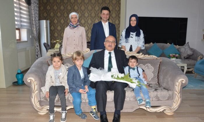 MİNİK ÖĞRENCİLERDEN BÜYÜK’E ZİYARET